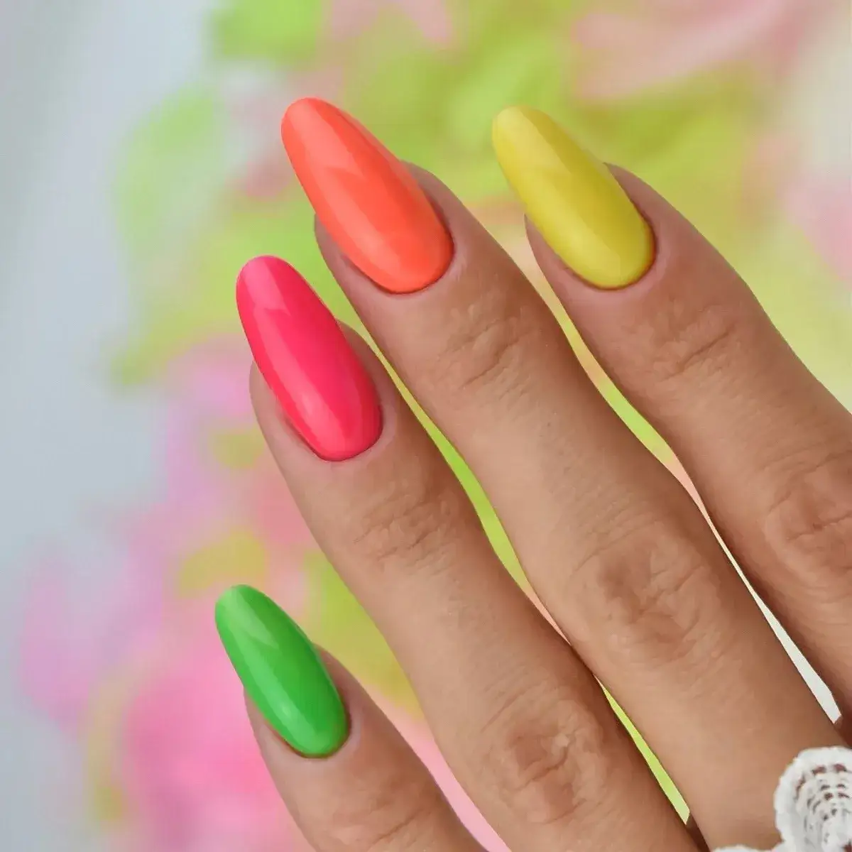 Zdjęcie Co ile robicie paznokcie żelowe? Poznaj najlepsze terminy i porady