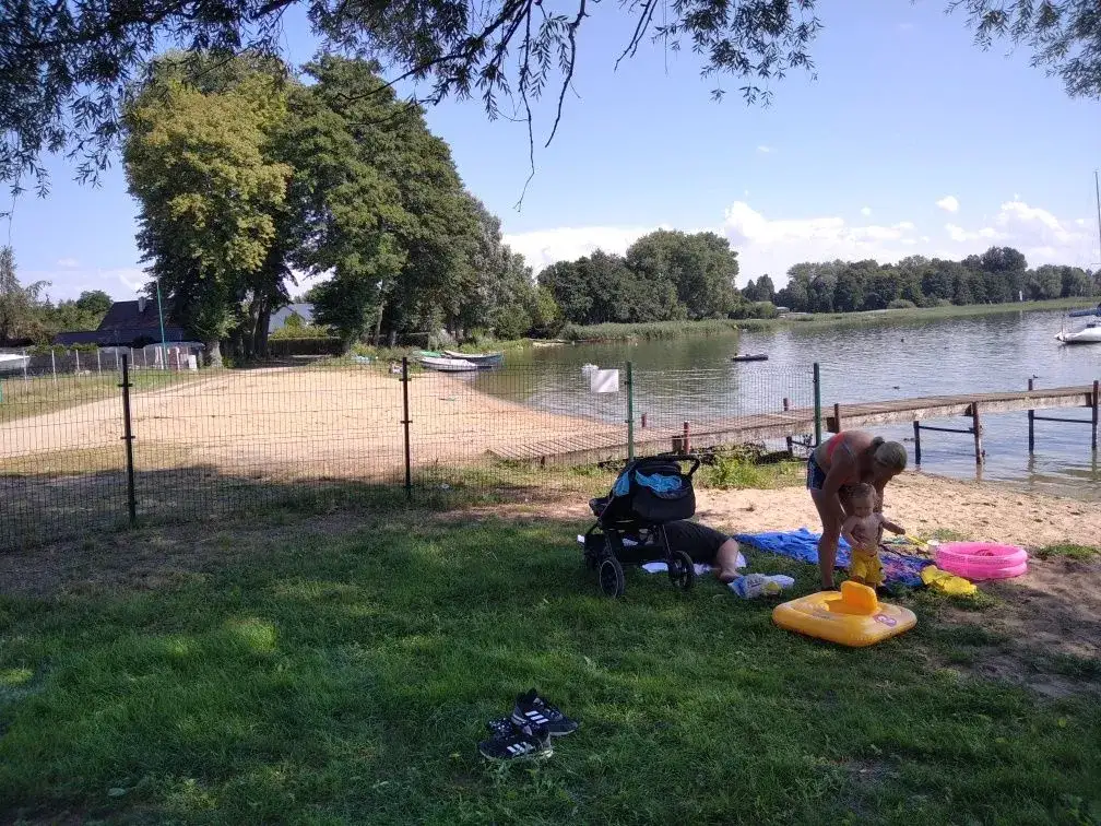 Zdjęcie Działka nad jeziorem Zachodniopomorskie - idealne miejsce na wypoczynek