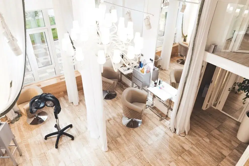 Zdjęcie Jak otworzyć salon kosmetyczny: 7 niezbędnych kroków do sukcesu