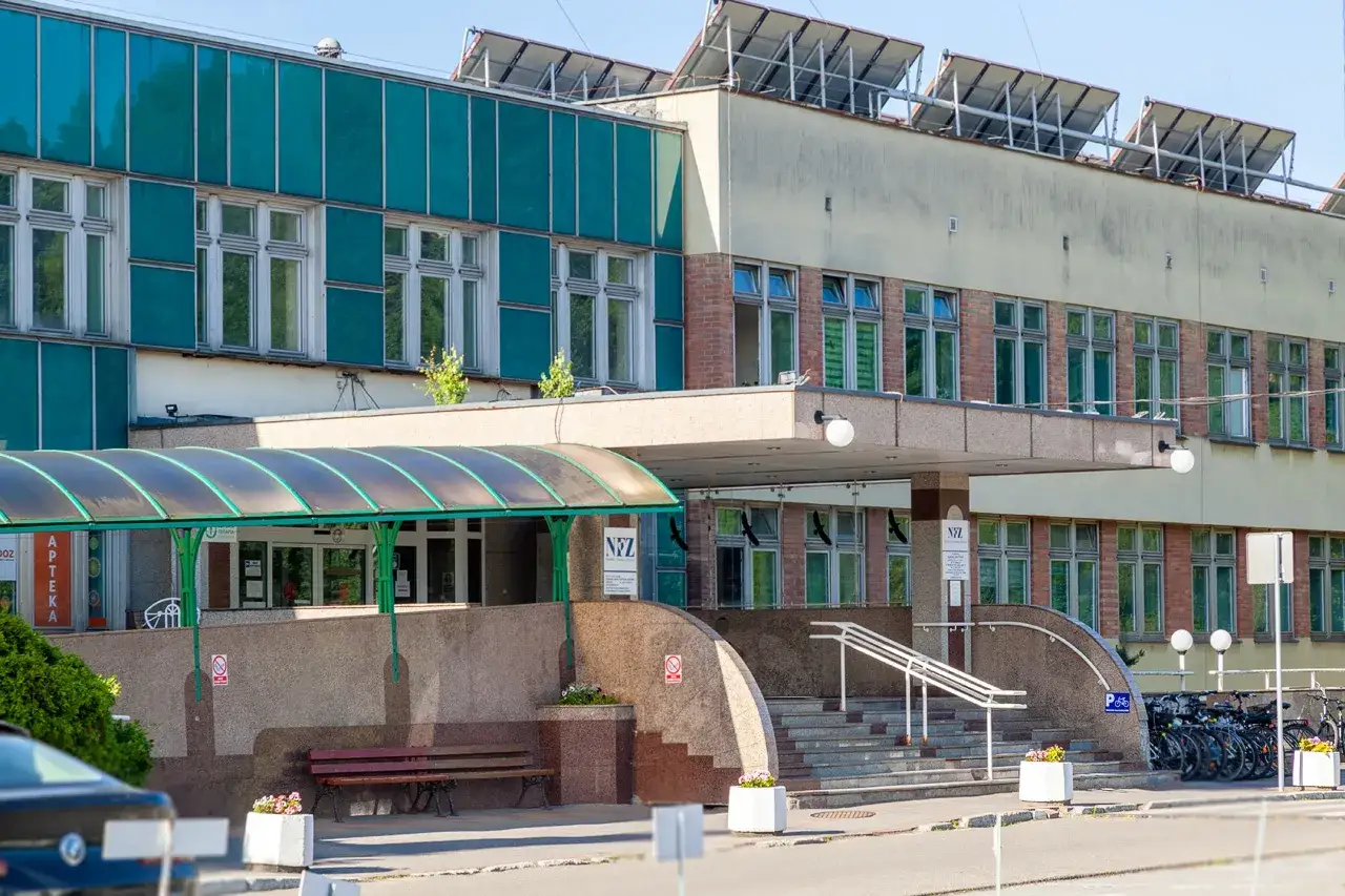 Zdjęcie Gorlice ul Słoneczna 2 - kluczowe usługi zdrowotne i opieka dziecięca