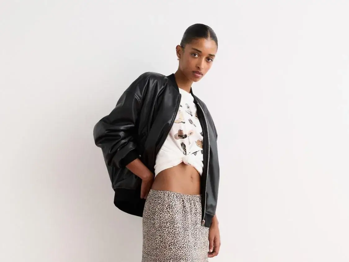 Zdjęcie Falda leopardo Pull &amp; Bear: Versatilidad y looks que te enamoran