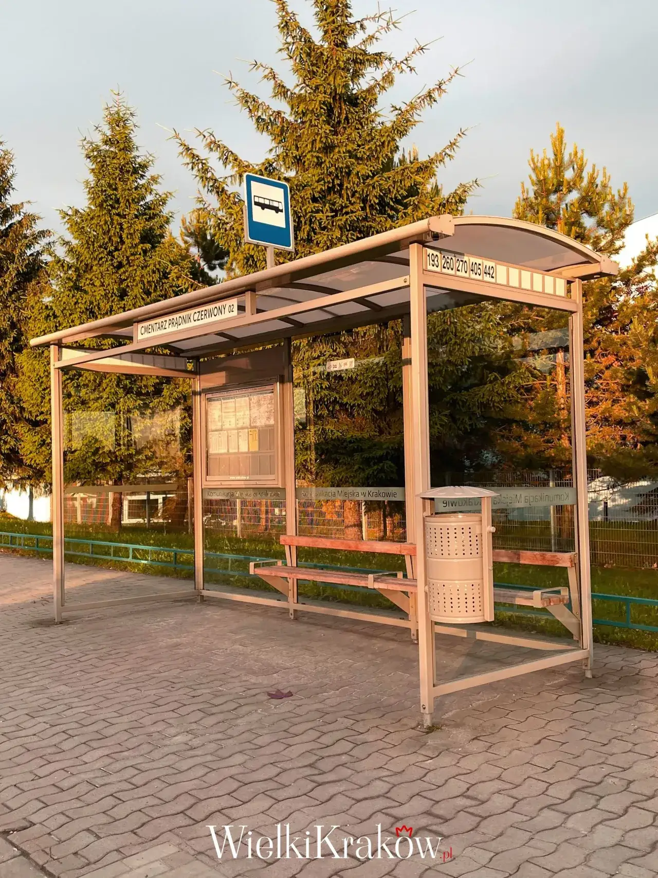Zdjęcie Jak dojechać na cmentarz Batowice w Krakowie - proste trasy i wskazówki