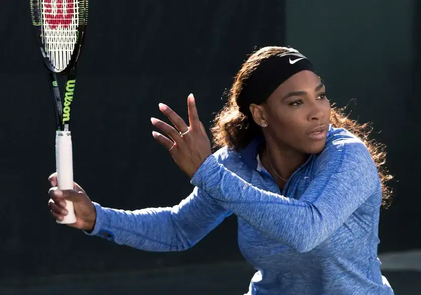 Zdjęcie Jak trzymać rakietę do tenisa, aby poprawić swoją grę i uniknąć błędów