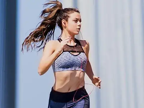 Zdjęcie Czy można biegać codziennie 10 km? Sprawdź, co musisz wiedzieć