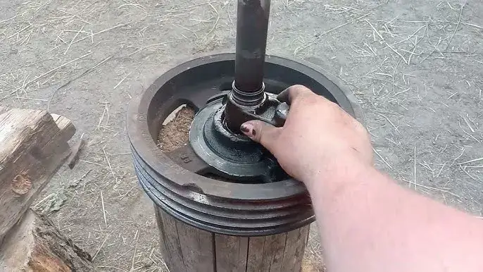 Zdjęcie Jak zdjąć koło w kosiarce traktorku - proste kroki do sukcesu