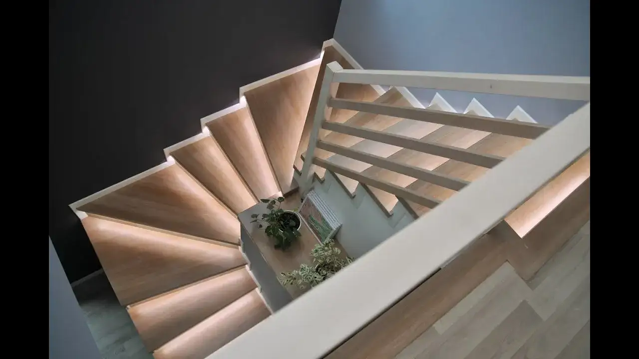 Zdjęcie Jak zrobić oświetlenie schodowe – prosty montaż, bezpieczeństwo i oszczędność energii