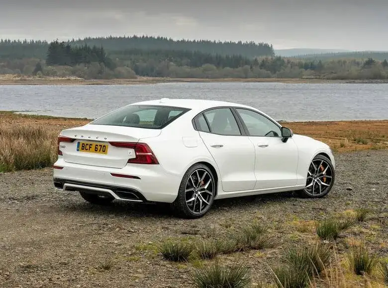 Zdjęcie Volvo S60 jaki silnik wybrać, aby uniknąć wysokich kosztów eksploatacji?