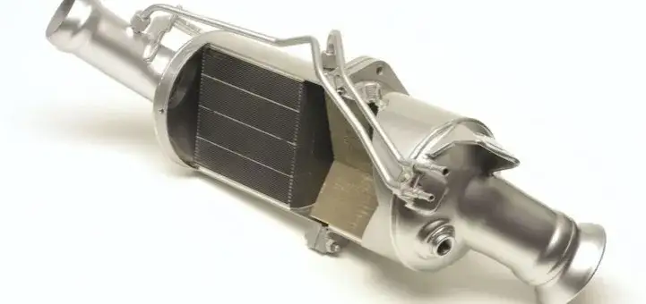 Zdjęcie Gdzie jest DPF w Insigni? Kluczowe informacje o filtrze cząstek stałych