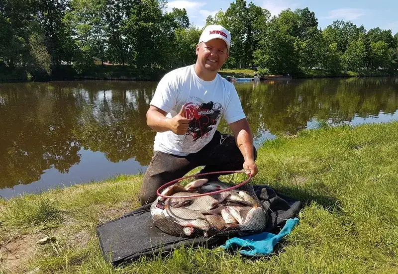 Zdjęcie Zanęta Wonder Black - skuteczność i zastosowanie w wędkarstwie