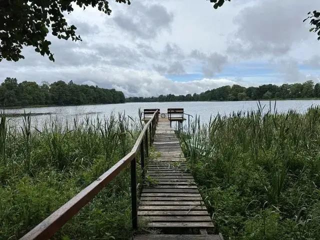 Zdjęcie Jezioro Białe Pomorskie: Odkryj urok natury i atrakcje turystyczne