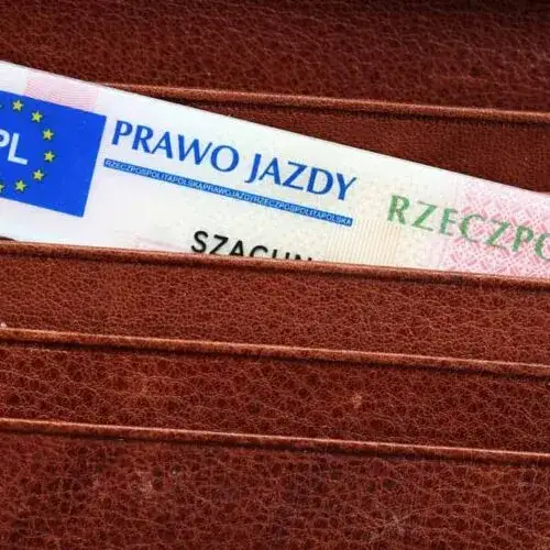 Zdjęcie Ile naprawdę kosztuje prawo jazdy na autobus? Sprawdź pełne koszty i oszczędności