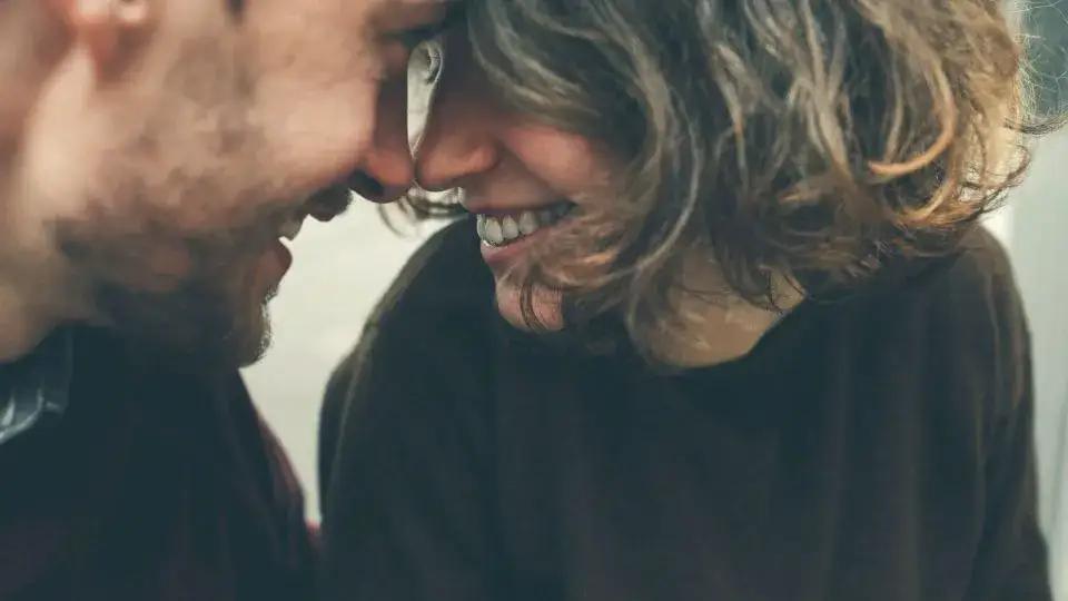 Zdjęcie Romantyczne tematy do rozmowy, które zbliżą Was do siebie