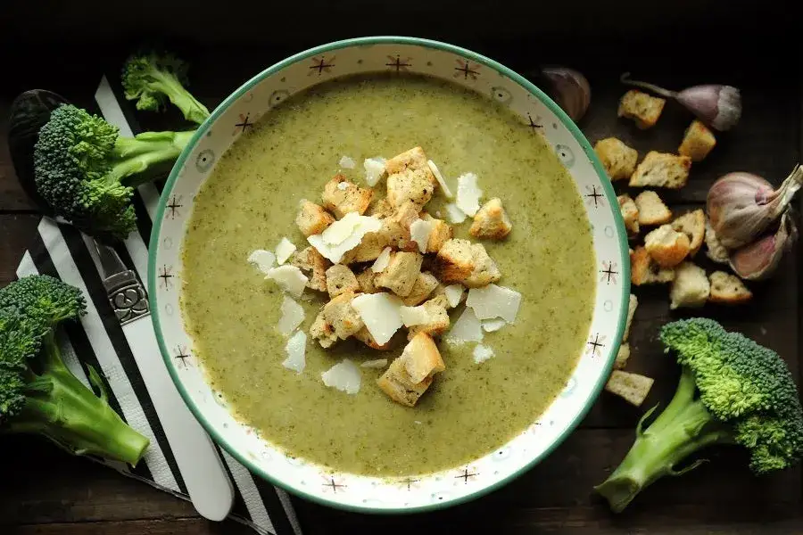 Zdjęcie Zupy, do których pasują grzanki – odkryj idealne połączenia smaków