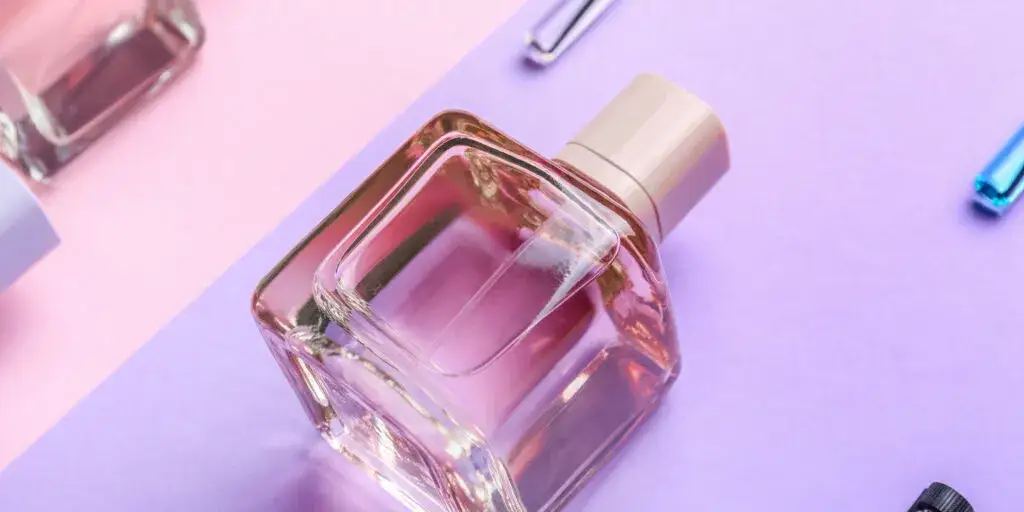 Zdjęcie Tester perfum: czy warto kupić? Kluczowe r&oacute;żnice i ceny