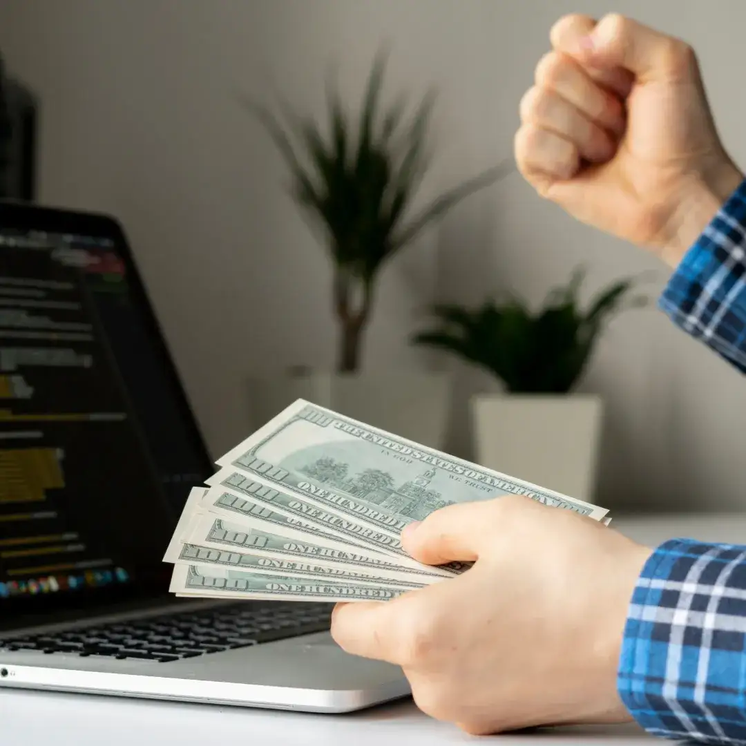 Zdjęcie Ile zarabia informatyk po studiach? Zaskakujące różnice w wynagrodzeniach