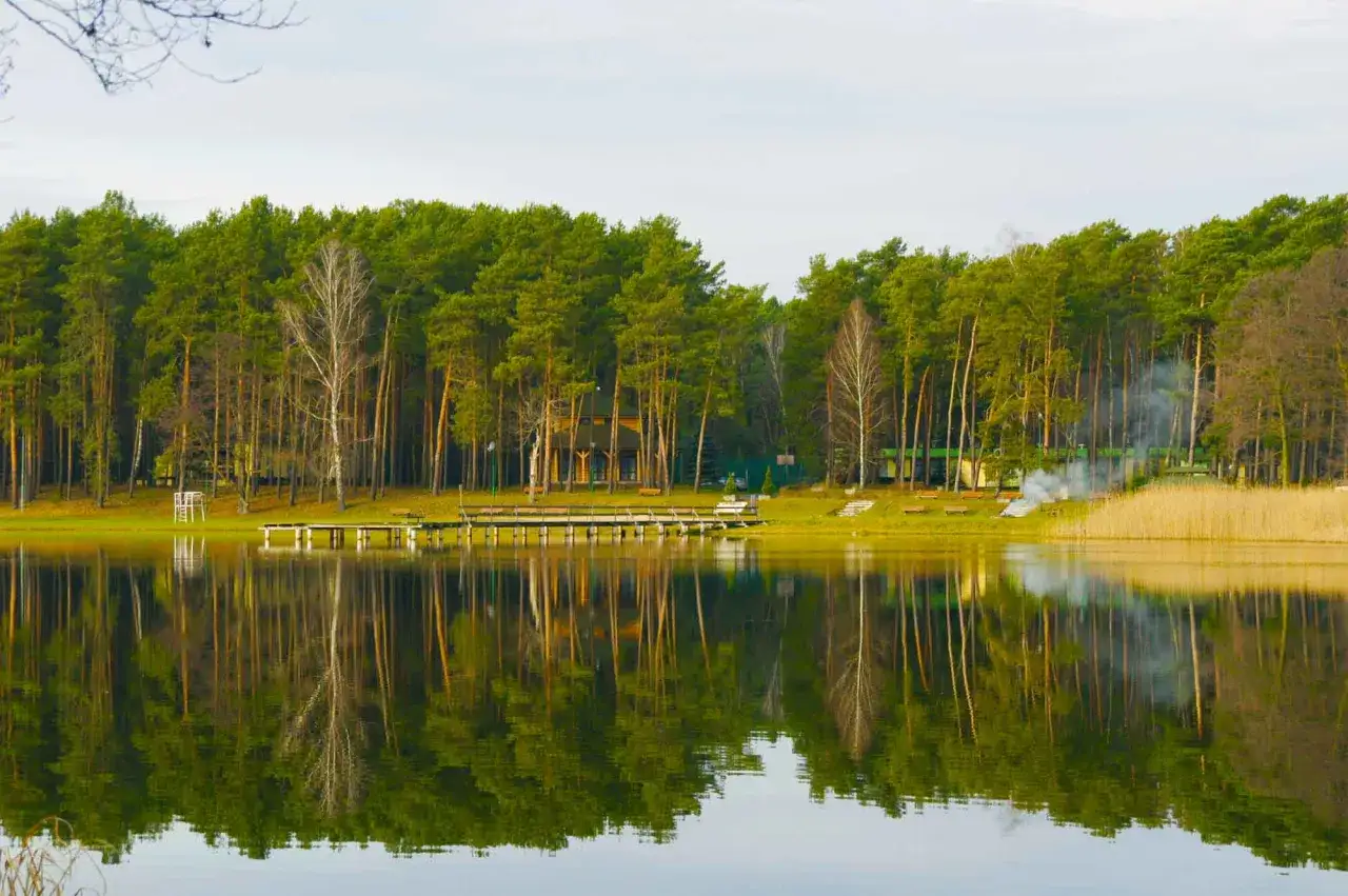 Zdjęcie Jezioro Wojnowskie: Niskie opłaty za wędkowanie i regulacje