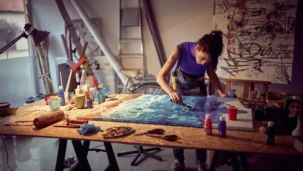 Zdjęcie Kobro rzeźby: Jak awangardowa artystka zmieniła sztukę nowoczesną