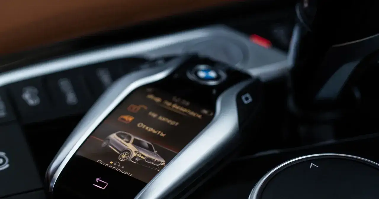 Zdjęcie Jak otworzyć samochód z centralnym zamkiem bez kluczyka i stresu