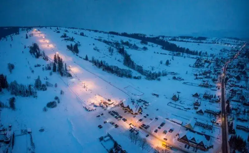 Zdjęcie Witów Ski Snowpark - najlepsze trasy i usługi dla narciarzy
