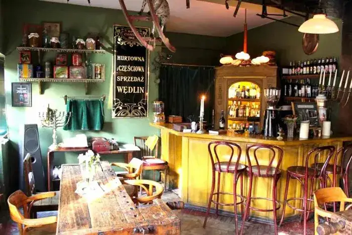 Zdjęcie Gdzie zjeść w Kazimierzu? Odkryj najlepsze restauracje i smaki