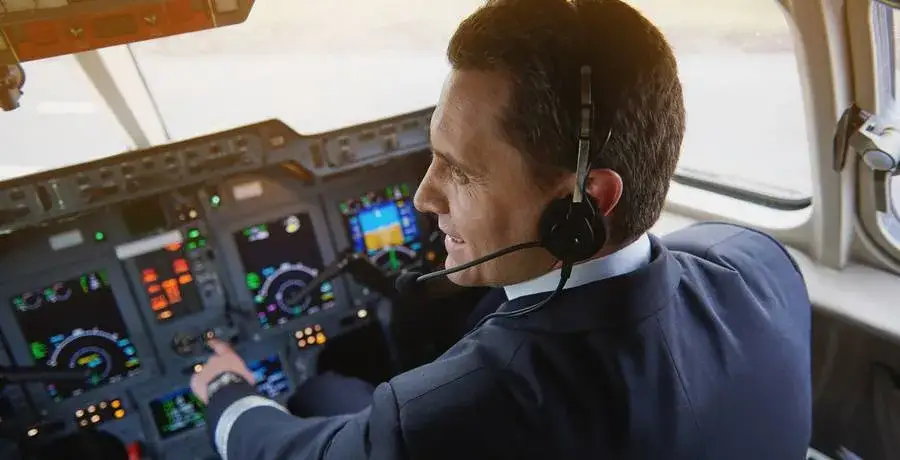 Zdjęcie Zagadka jesteś pilotem samolotu – jak ją rozwiązać i zaskoczyć znajomych