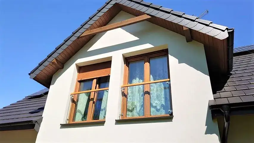 Zdjęcie Jak wygląda okno francuskie? Cechy, zalety i zastosowanie