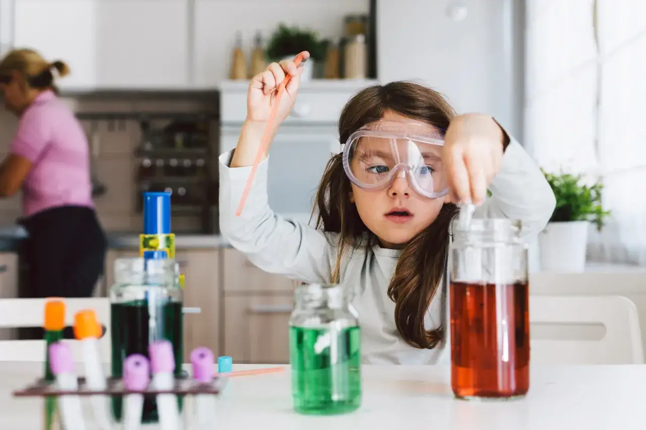 Zdjęcie Najlepsze zabawy dla 10 latków: 15 kreatywnych pomysłów na nudę