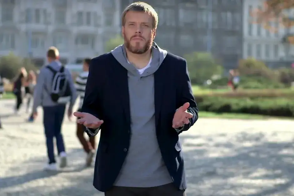 Zdjęcie Kim jest Adrian Zandberg i co planuje dla Polski w przyszłości?