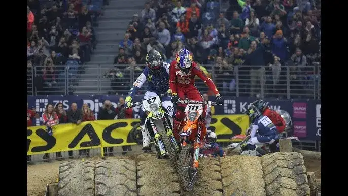 Zdjęcie Super Enduro co to jest? Poznaj pasjonującą dyscyplinę motocyklową