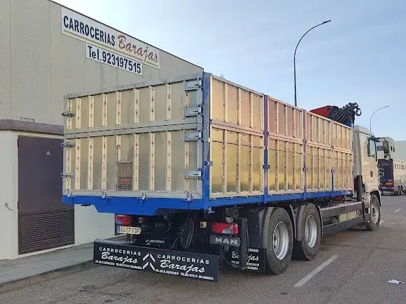 Zdjęcie Carrocerías Barajas: Servicios de calidad para la reparación de vehículos