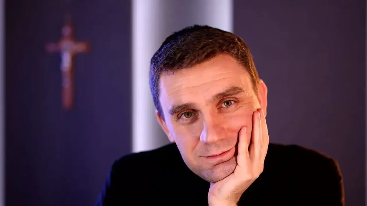 Zdjęcie Ile lat ma ks. Teodor Sawielewicz? Zaskakująca historia jego życia