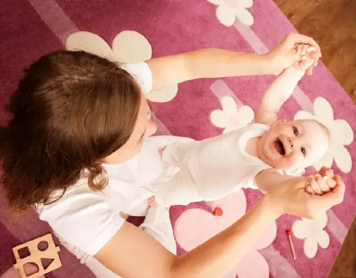 Zdjęcie Kiedy dziecko ma skoki rozwojowe? Poznaj kluczowe etapy rozwoju