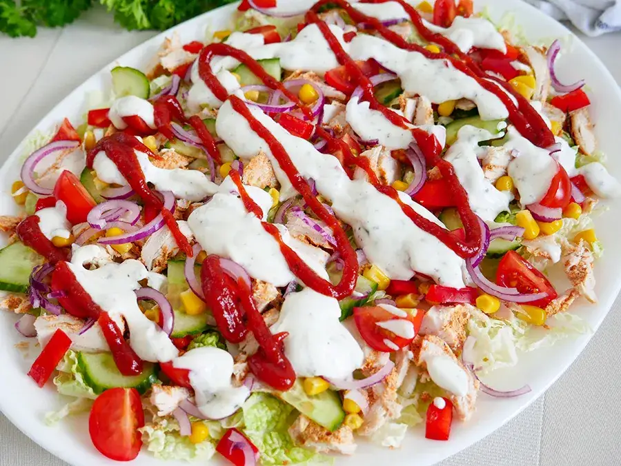 Zdjęcie Pyszne bezglutenowe sałatki na imprezę: 10 prostych przepisów