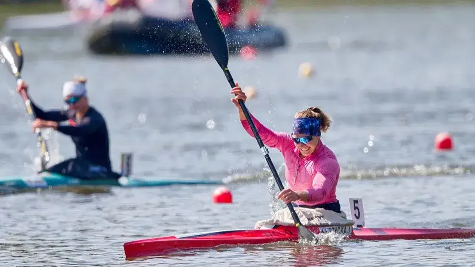 Zdjęcie Kajakarstwo sportowe: odkryj sekrety rywalizacji i sukcesów w Polsce