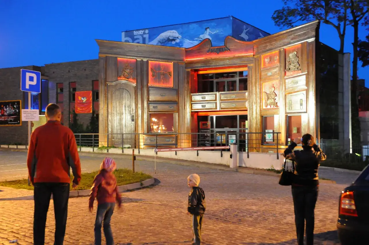 Zdjęcie Teatr Baj Toruń - magia przedstawień dla dzieci i ich historia