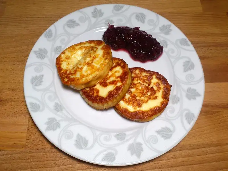 Zdjęcie Jak podgrzać oscypka, aby uzyskać idealną chrupkość i smak