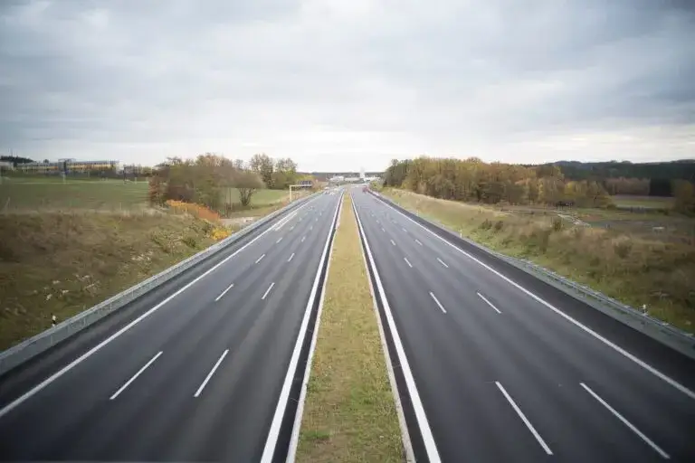 Zdjęcie Co to jest mop na autostradzie? Kluczowe informacje i usługi