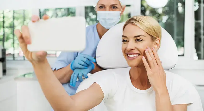 Zdjęcie Kwas polimlekowy czy hialuronowy - co wybrać dla swojej skóry?