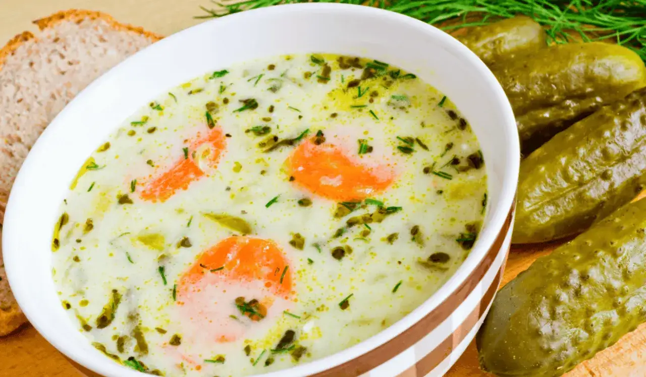 Zdjęcie Nigdy więcej zwarzonej zupy! Jak zabielić śmietaną krok po kroku