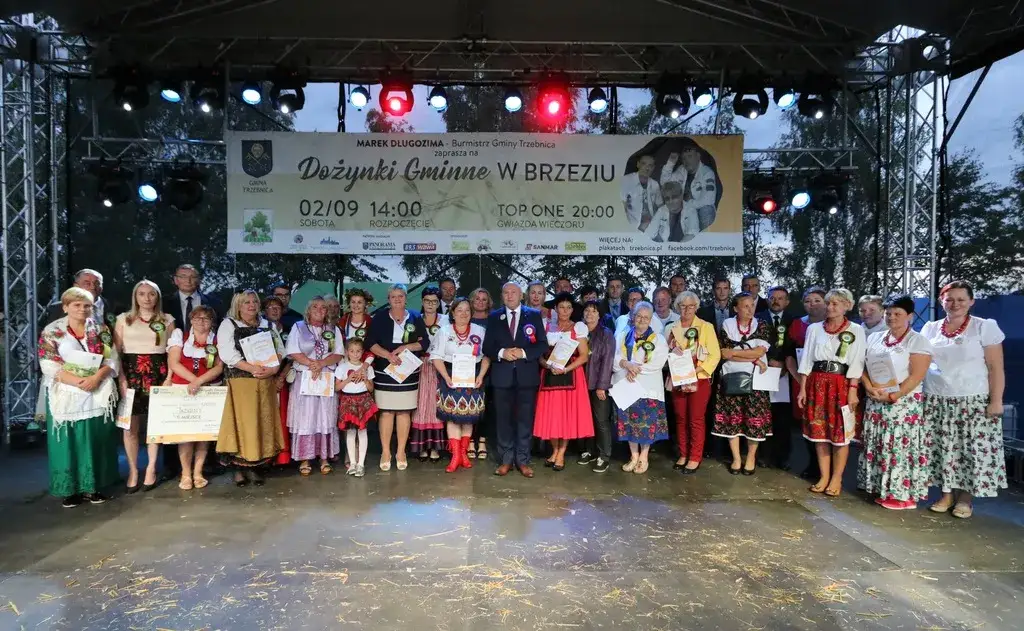 Zdjęcie Wiersze z podziękowaniem za plony – tradycja dożynkowa w Polsce