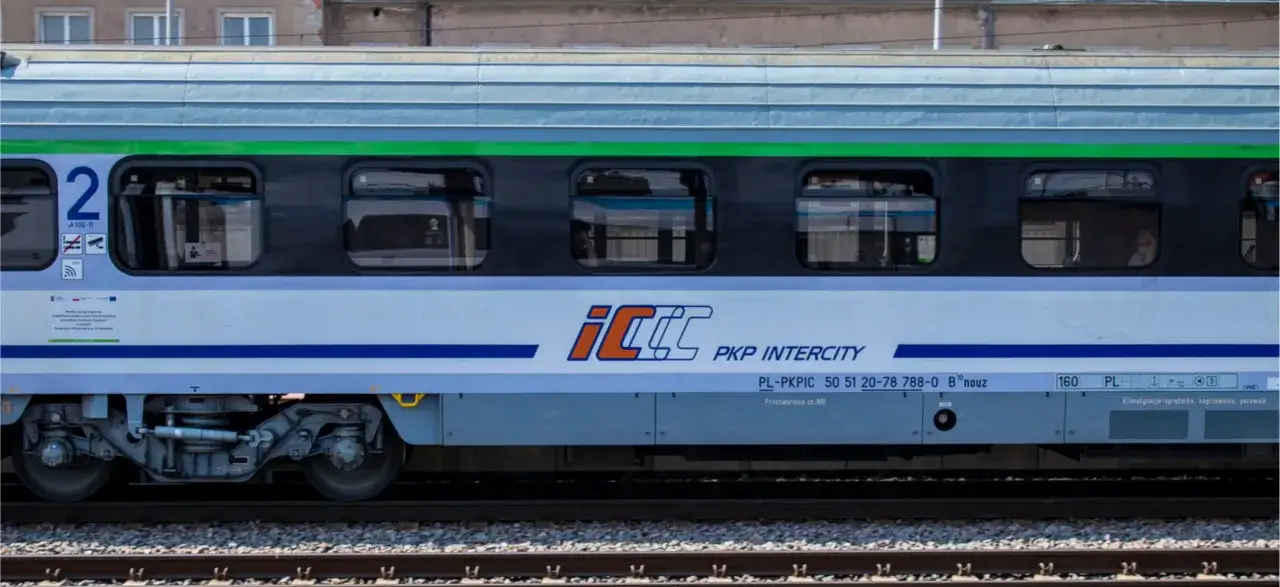 Zdjęcie Czy w PKP Intercity jest Wi-Fi? Sprawdź, gdzie jest dostępne i jak działa