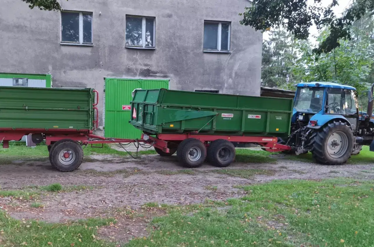 Zdjęcie Czy można prowadzić ciągnik z kategorią B? Oto kluczowe informacje