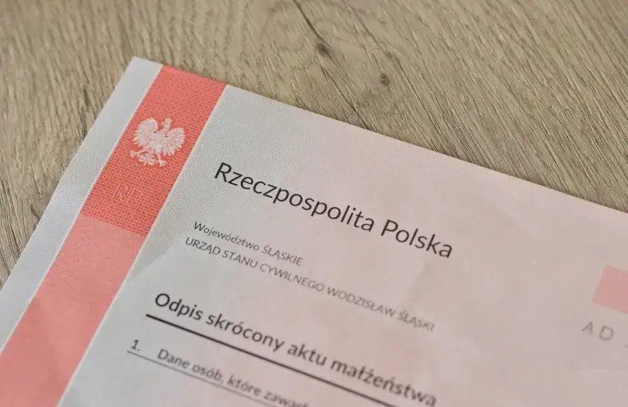 Zdjęcie Ile się czeka na odpis aktu małżeństwa? Sprawdź, by uniknąć opóźnień
