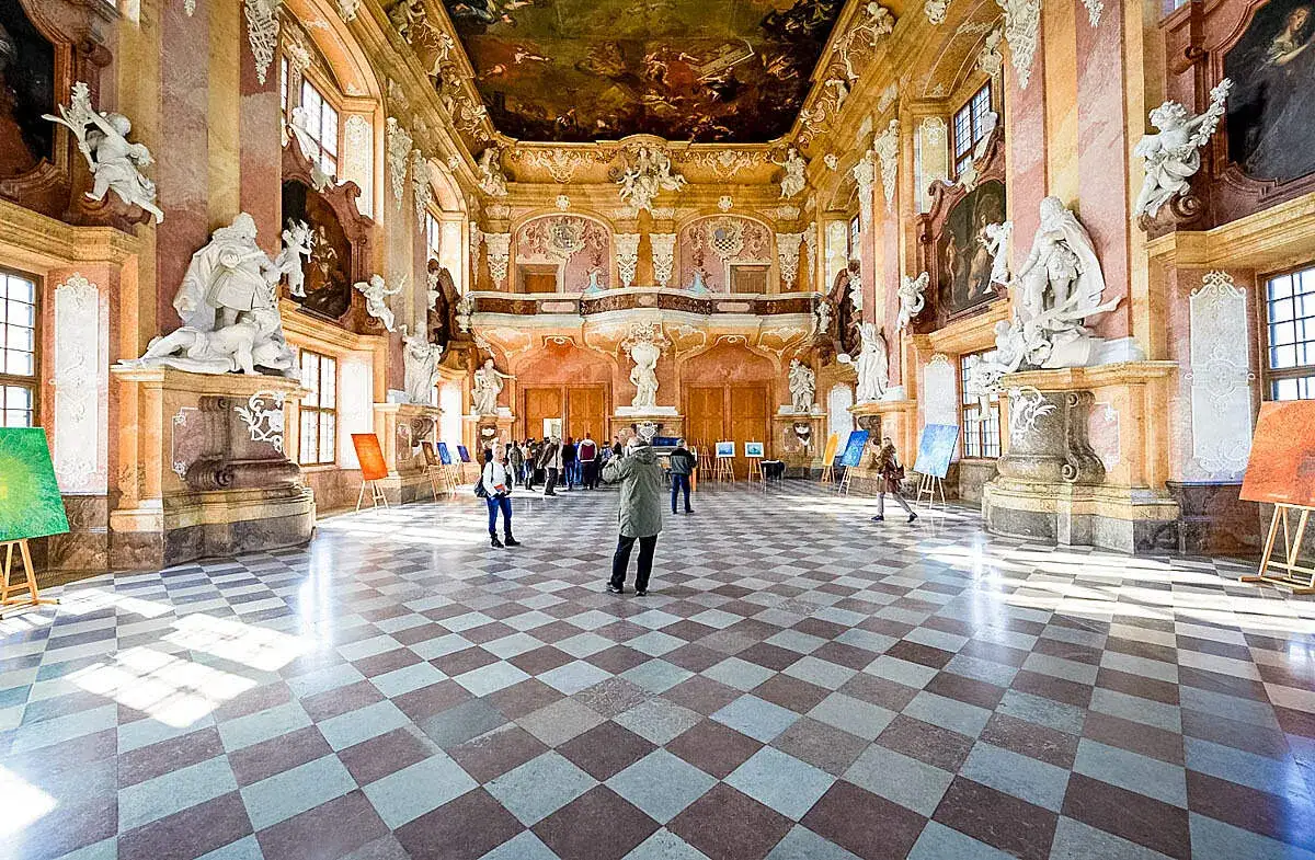 Zdjęcie Lubiąż atrakcje: odkryj ukryte skarby i miejsca, które musisz zobaczyć