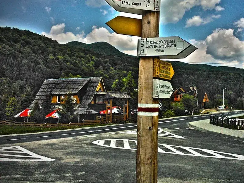 Zdjęcie Najlepsze trasy motocyklowe w Bieszczadach - odkryj ukryte piękno