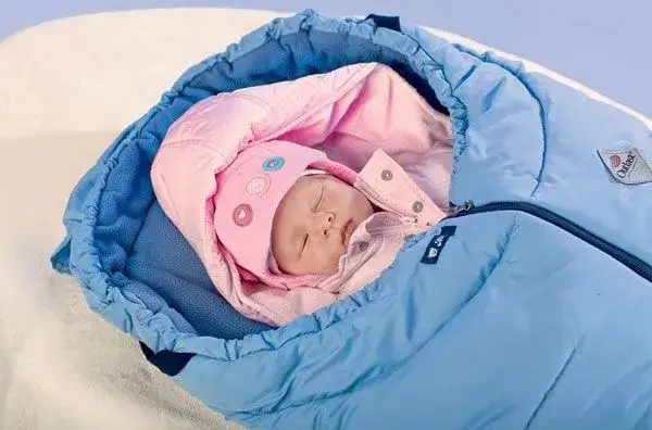 Zdjęcie Kiedy z dzieckiem na pierwszy spacer zimą? Oto, co musisz wiedzieć