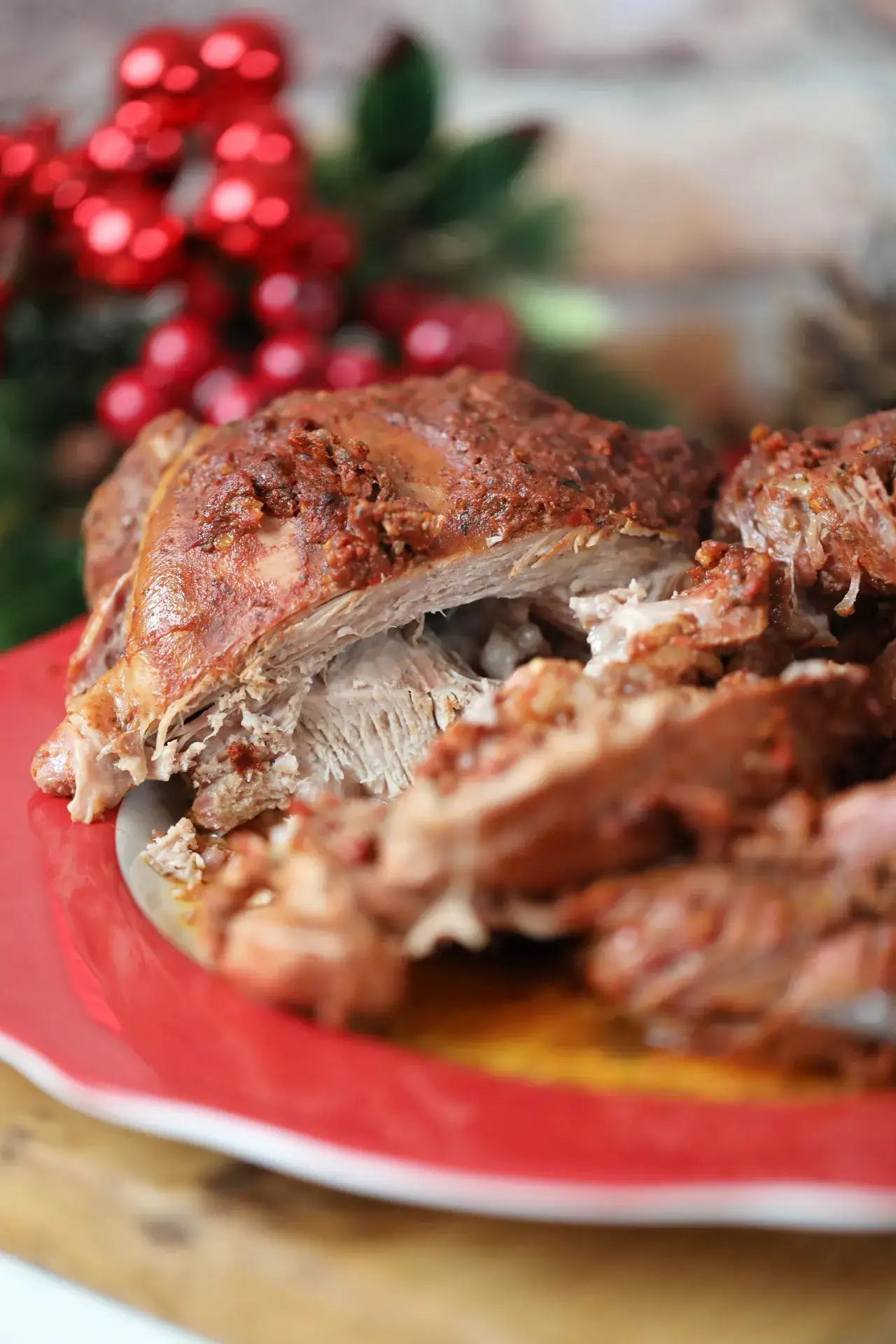 Zdjęcie Jakie surówki pasują do pieczonego indyka? Odkryj najlepsze propozycje