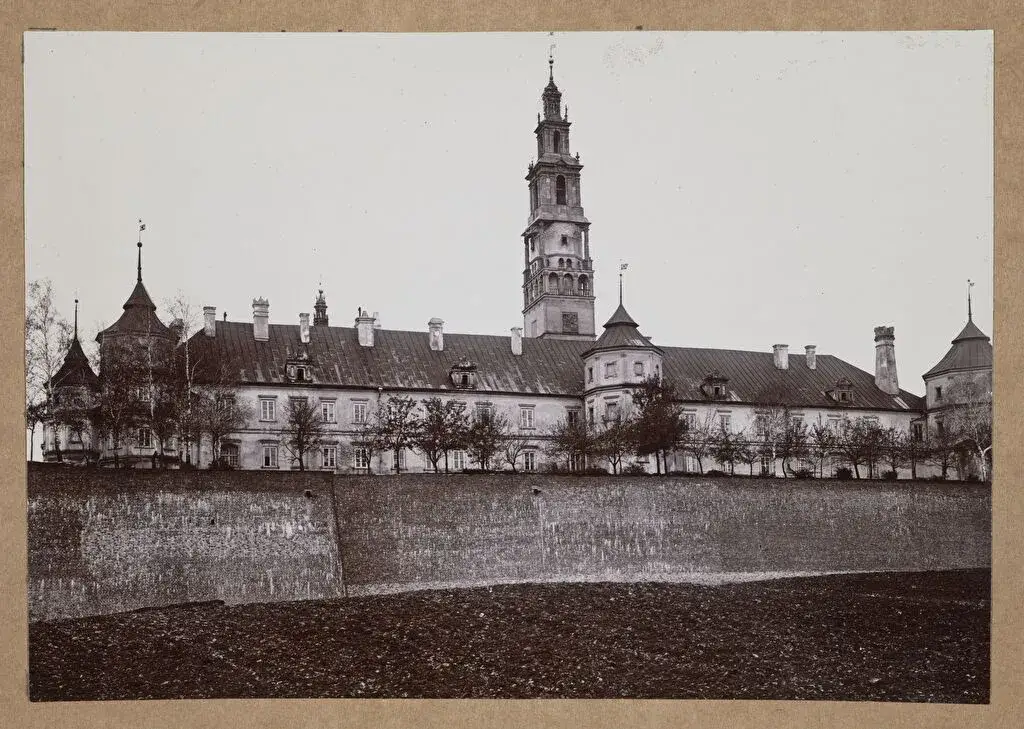 Zdjęcie W którym wieku powstał klasztor na jasnej górze w częstochowie? Odkryj jego historię