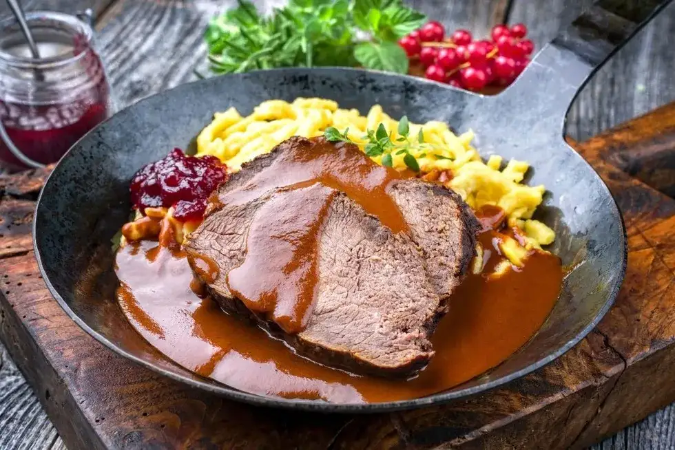 Zdjęcie Jak zrobić sos do mięsa z niczego – proste przepisy z minimalnych składników