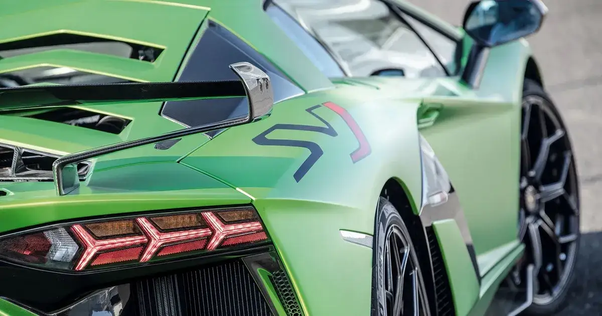 Zdjęcie Jak wygląda Lamborghini Aventador? Zobacz jego niezwykły design i cechy